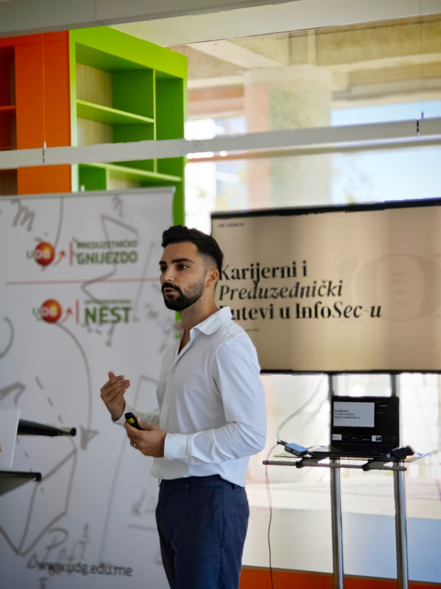 Branko Džakula lecturing on career and entrepreneurial paths in cybersecurity at the University of Donja Gorica.