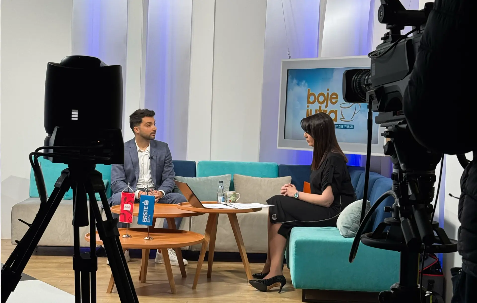 Branko Džakula in a television studio during a morning show interview